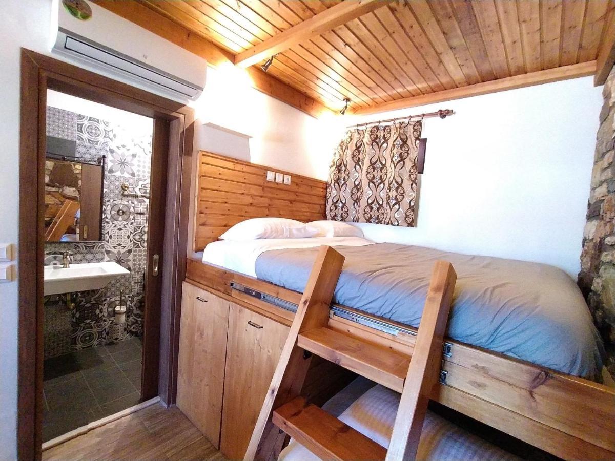 Rustic House Apartment Embonas Exterior photo